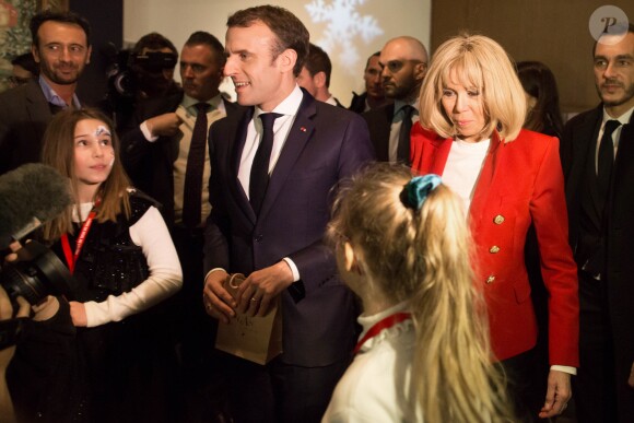 Le président de la république Emmanuel Macron et la Première Dame Brigitte Macron fêtent le Noël de l'Elysée à la Manufacture des Gobelins à Paris, le 19 décembre 2018. © Stephane Lemouton / Bestimage
