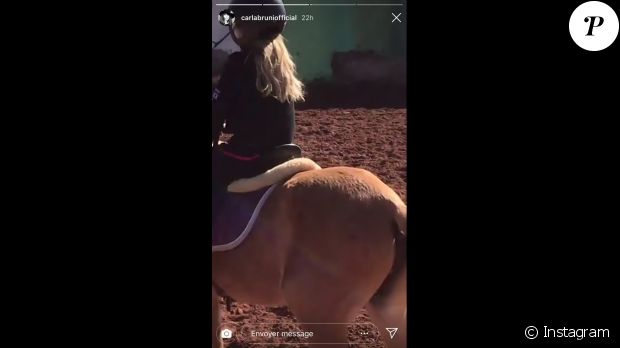 Giulia Sarkozy profite du beau temps à Marrakech pour faire du poney. Le 2 janvier 2019.