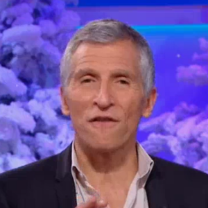 Nagui vexé par Elodie dans "Tout le monde veut prendre sa place" - 5 janvier2019, France 2