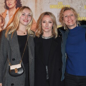 Alexandra Lamy avec sa fille Chloe Jouannet et sa soeur Audrey Lamy - Avant-première du film "Les Invisibles" au cinéma Gaumont Opéra à Paris, le 7 janvier 2019. © Coadic Guirec/Bestimage