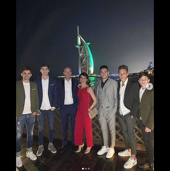 Zinédine Zidane en famille pour fêter Noël à Dubaï. Instagram, le 24 décembre 2018.