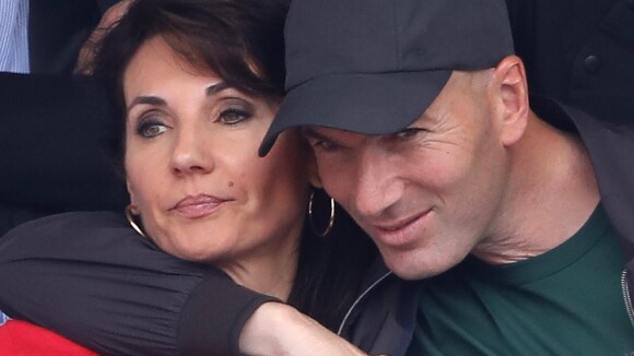 Zinédine Zidane affectueux avec sa femme Véronique, canon en bikini