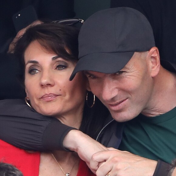 Zinédine Zidane et sa femme Véronique dans les tribunes des Internationaux de France de Tennis de Roland Garros à Paris, le 10 juin 2018. © Dominique Jacovides - Cyril Moreau/Bestimage