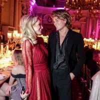 Paris Hilton : Célibataire et sous le charme d'un jeune mannequin