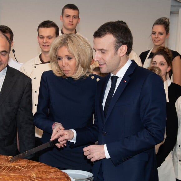 Le président Emmanuel Macron et sa femme Brigitte Macron lors de la réception pour les maîtres boulangers et pâtissiers pour  la galette de l'Epiphanie au palais de l'Elysée à Paris le 11 janvier 2019. © Pierre Villard / Pool / Bestimage
