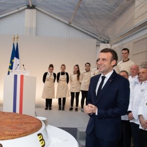 Le président Emmanuel Macron lors de la réception pour les maîtres boulangers et pâtissiers pour  la galette de l'Epiphanie au palais de l'Elysée à Paris le 11 janvier 2019. © Pierre Villard / Pool / Bestimage