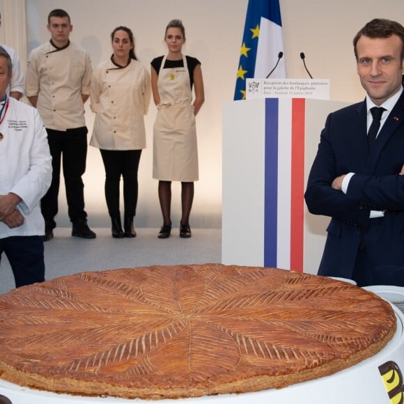 Le président Emmanuel Macron lors de la réception pour les maîtres boulangers et pâtissiers pour  la galette de l'Epiphanie au palais de l'Elysée à Paris le 11 janvier 2019. © Pierre Villard / Pool / Bestimage