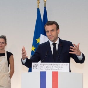 Le président Emmanuel Macron lors de la réception pour les maîtres boulangers et pâtissiers pour  la galette de l'Epiphanie au palais de l'Elysée à Paris le 11 janvier 2019. © Pierre Villard / Pool / Bestimage