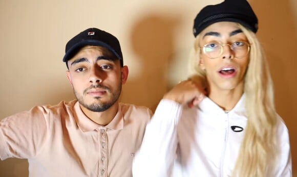 Bilal Hassani et son frère Taha, dans une vidéo Youtube. Juillet 2018.
