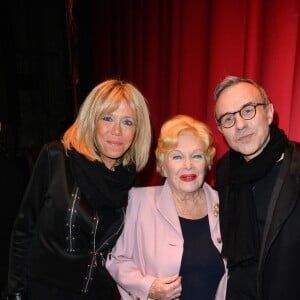 Exclusif - Brigitte Macron, Line Renaud et Philippe Besson - Représentation de la pièce "Pleins Feux" au théâtre Hébertot à Paris le 2 février 2017. © Coadic Guirec/Bestimage