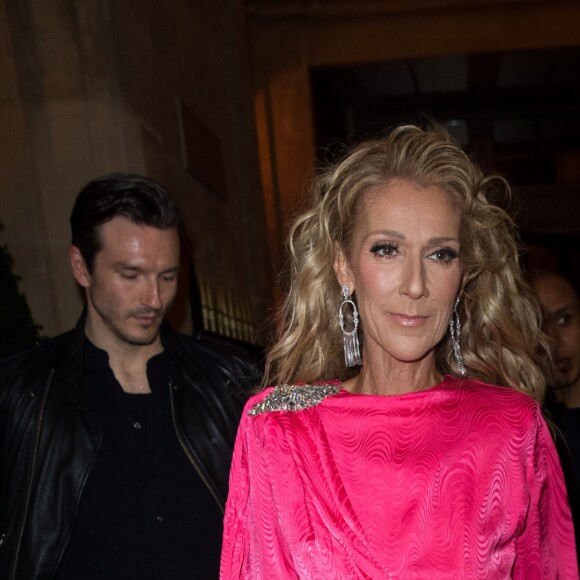 Semi-exclusif - Céline Dion et Pepe Munoz quittent l'hôtel De Crillon pour se rendre Moulin Rouge à Paris, le 24 janvier 2019.