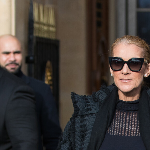 Céline Dion sort de l'hôtel de Crillon à Paris le 1er février 2019.