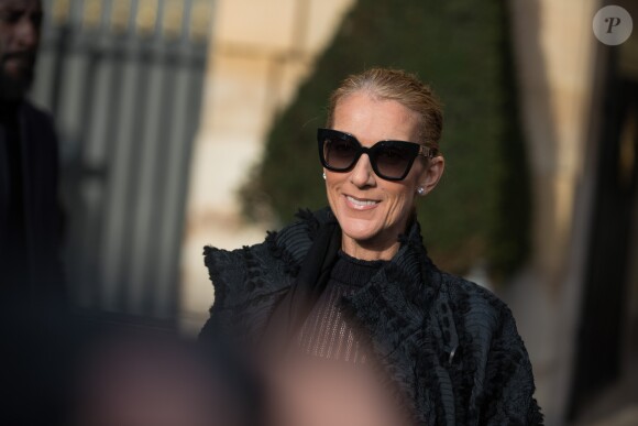Céline Dion sort de l'hôtel de Crillon à Paris le 1er février 2019.