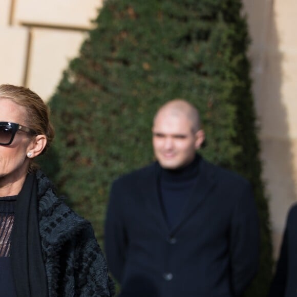 Céline Dion sort de l'hôtel de Crillon à Paris le 1er février 2019.