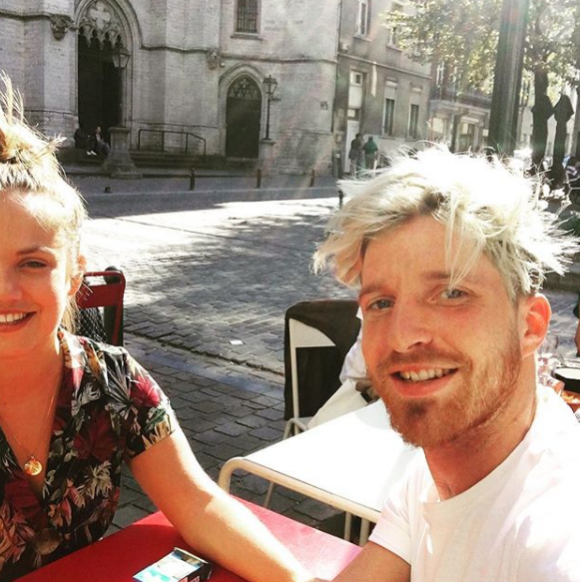 Paul, candidat de la saison 10 de "Top Chef", se dévoile en couple avec la belle Louka sur les réseaux sociaux.