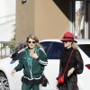 Semi-Exclusif - Laeticia Hallyday et sa mère Françoise Thibaut (en survêtements) sont allées déjeuner au restaurant japonais "Sushi Zo" près du Lycée Français à Los Angeles, le 5 février 2019.