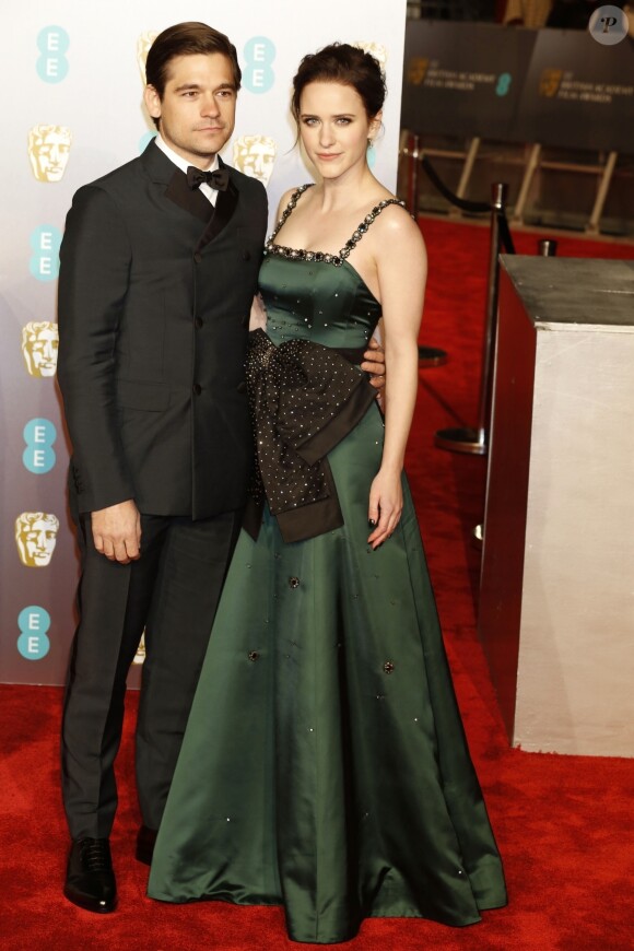 Rachel Brosnahan et son mari Jason Ralph - 72ème cérémonie annuelle des BAFTA Awards (British Academy Film Awards 2019) au Royal Albert Hall à Londres, le 10 février 2019.  London, UNITED KINGDOM - Celebrities at the 72th EE British Academy Film Awards 2019 at the Royal Albert Hall, on February 10th 2019.10/02/2019 - Londres