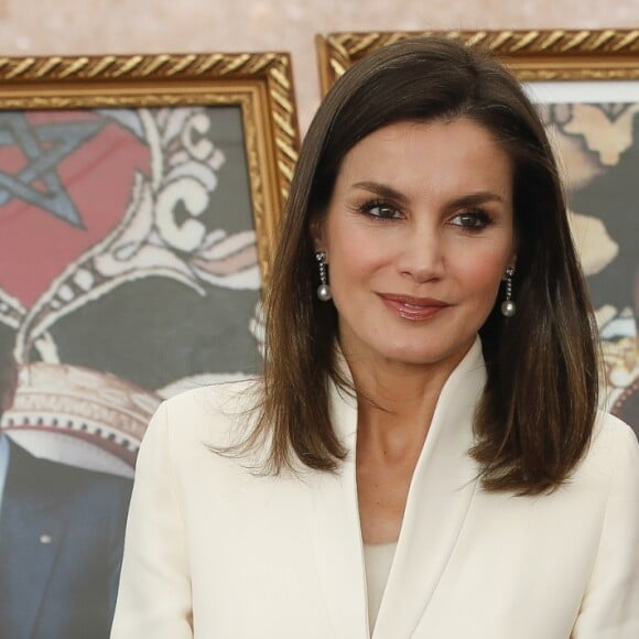 La reine Letizia d'Espagne visitant l'Ecole de la seconde chance à Salé au Maroc le 14 février 2019.