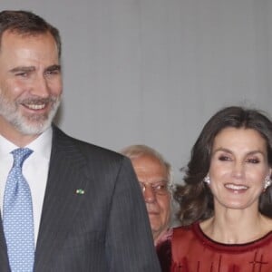 Le roi Felipe VI d'Espagne et la reine Letizia lors d'une réception en l'honneur de la communuauté espagnole au Maroc à la Bibliothèque nationale du Royaume du Maroc à Rabat le 14 février 2019.