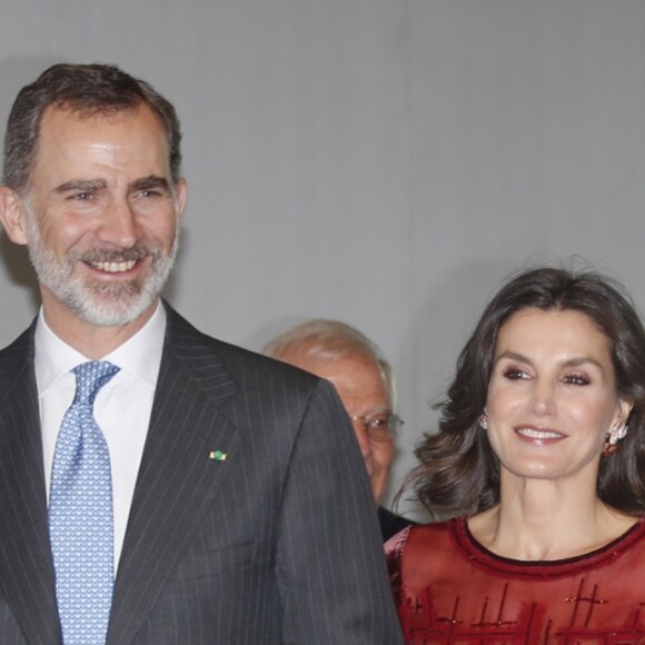 Le roi Felipe VI d'Espagne et la reine Letizia lors d'une réception en l'honneur de la communuauté espagnole au Maroc à la Bibliothèque nationale du Royaume du Maroc à Rabat le 14 février 2019.