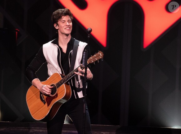 Shawn Mendes sur scène lors du "Z100's Jingle Ball 2018" à New York, le 7 décembre 2018.