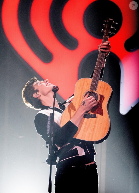 Shawn Mendes sur scène lors du "Z100's Jingle Ball 2018" à New York, le 7 décembre 2018.