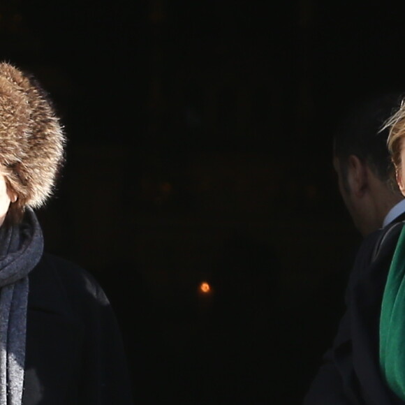 Marisa Borini et sa fille Valeria Bruni Tedeschi - Sorties des obsèques de Andrée Sarkozy (mère de N.Sarkozy), dite Dadue née Andrée Mallah, en l'église Saint-Jean-Baptiste à Neuilly-Sur-Seine. Le 18 décembre 2017