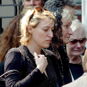 Marisa Borini et ses filles Carla Bruni et Valeria Bruni-Tedesci aux funérailles de Virginio Tedescu Bruni à Turin, en 2006.