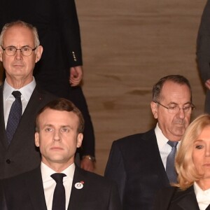 Laurent Nunez, secrétaire d'État auprès du ministre de l'Intérieur, Francis Kalifat (président du CRIF), le président de la République française Emmanuel Macron, sa femme la Première Dame Brigitte Macron, Nicole Belloubet, Garde des Sceaux, ministre de la Justice, Christophe Castaner, ministre de l'Intérieur lors du 34ème dîner du Conseil représentatif des institutions juives de France (CRIF) au Carrousel du Louvre à Paris, FRance, le 20 février 2019. © Erez Lichtfeld/Bestimage