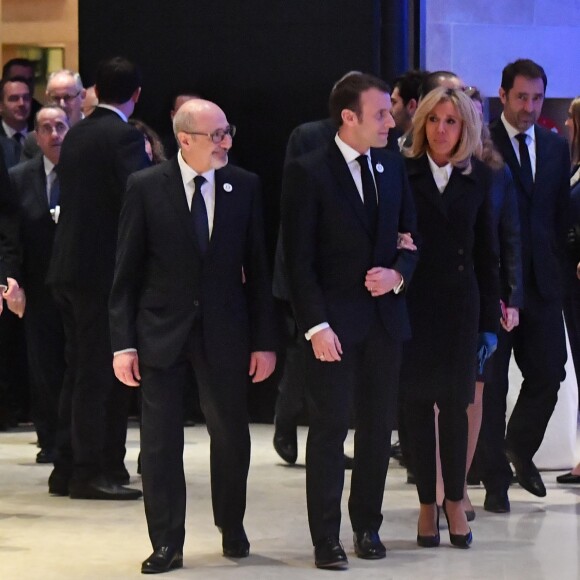 Le président de la République française Emmanuel Macron, sa femme la Première Dame Brigitte Macron, Francis Kalifat (président du CRIF), Christophe Castaner, ministre de l'Intérieur lors du 34ème dîner du Conseil représentatif des institutions juives de France (CRIF) au Carrousel du Louvre à Paris, FRance, le 20 février 2019. © Christian Liewig/Pool/Bestimage