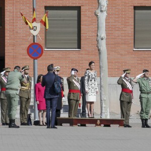 La reine Letizia d'Espagne présidait à la cérémonie de remise du drapeau national au régiment parachutiste d'infanterie Naples n°4 à Paracuellos del Jarama le 23 février 2019.