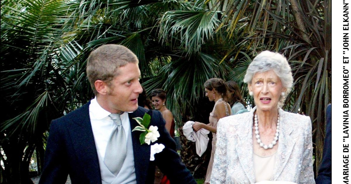 Marella Agnelli et son petit-fils John Elkann lors du mariage de Lavinia Borromeo et John Elkann ...