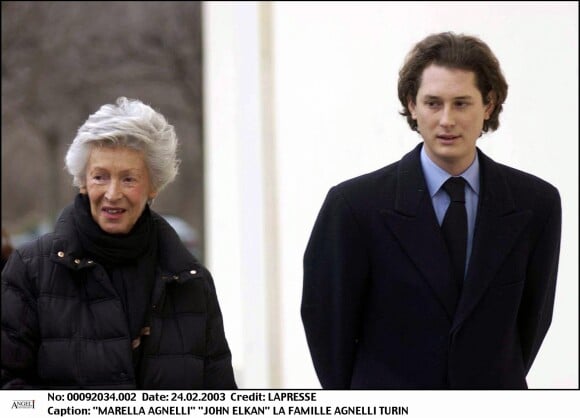 Marella Agnelli et son petit-fils John Elkann à Turin en février 2003