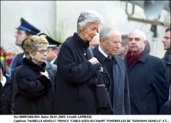 Marella Agnelli lors des obsèques de son mari Gianni Agnelli le 26 janvier 2003 à Turin.