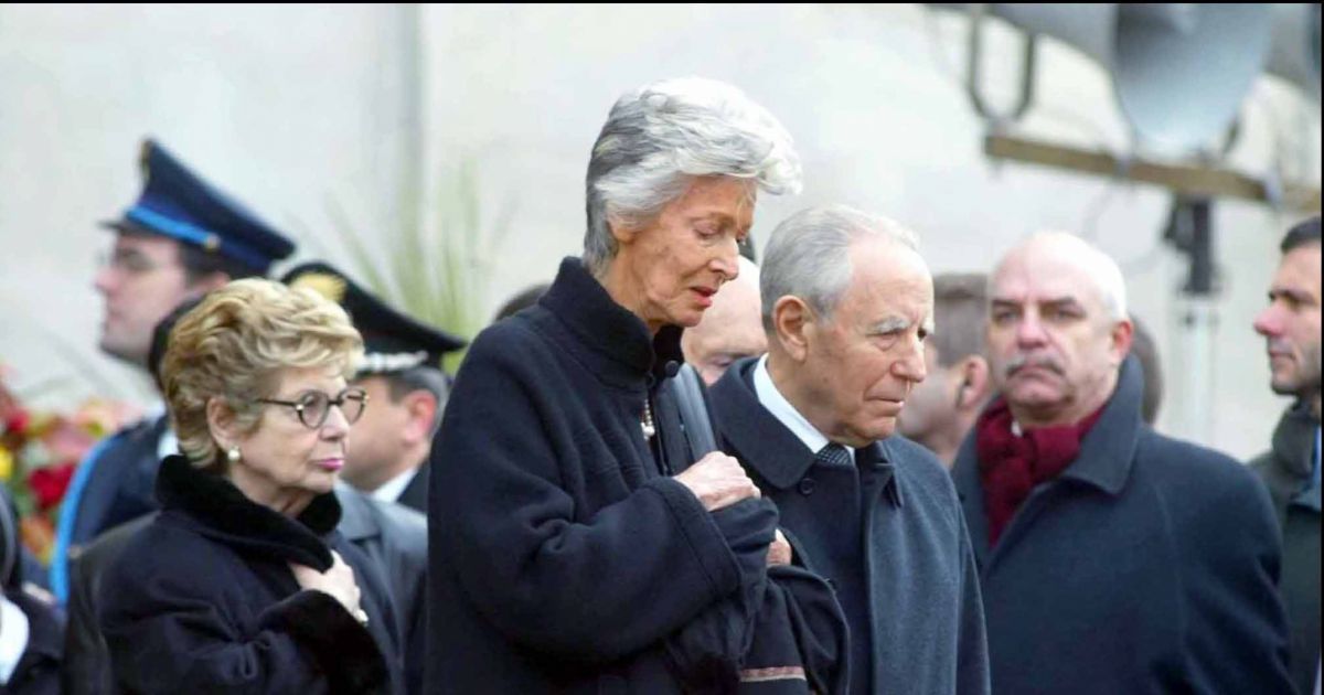 Marella Agnelli lors des obsèques de son mari Gianni Agnelli le 26 janvier 2003 à Turin ...