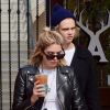 Cara Delevingne et sa compagne Ashley Benson sont allées acheter un café à emporter chez Alfred Coffee à Studio City, le 4 novembre 2018.