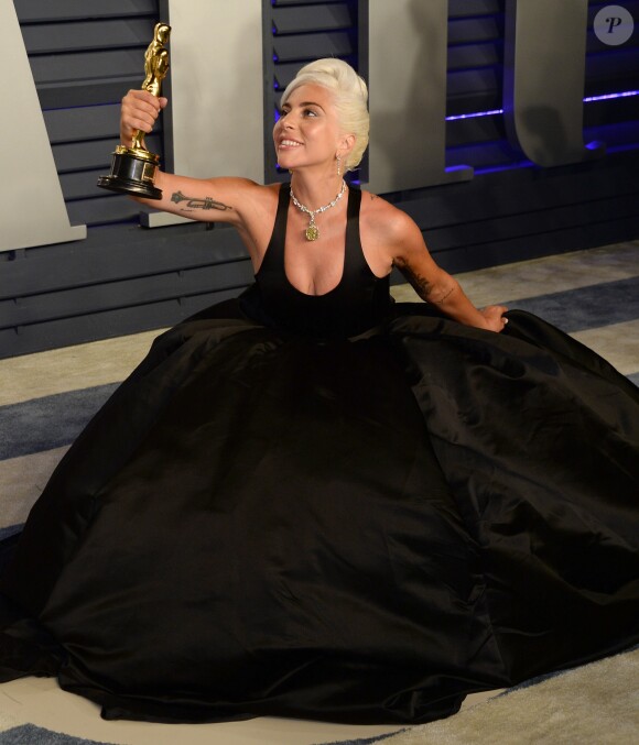 Lady Gaga (et son Oscar de la Meilleure chanson) - Soirée Vanity Fair Oscar Party à Los Angeles. Le 24 février 2019