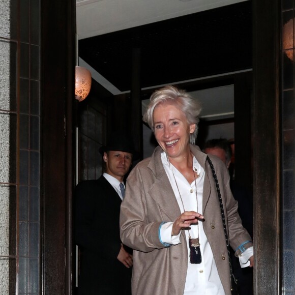 Emma Thompson et son mari Greg Wise à la sortie du restaurant "34" à Londres, le 19 octobre 2018.