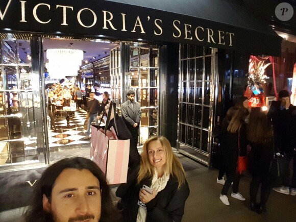 Lara Fabian et son mari Gabriel à Londres. Facebook mars 2017