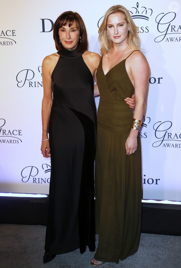 Ginna Le Vine (à droite), petite-nièce de Grace Kelly, avec Maguy Maccario Doyle, ambassadeur de la principauté de Monaco aux USA et au Canada, lors de la soirée des Princess Grace Awards Gala 2016 de la Princesse Grace Foundation USA au restaurant Cipriani à New York, le 24 octobre 2016.