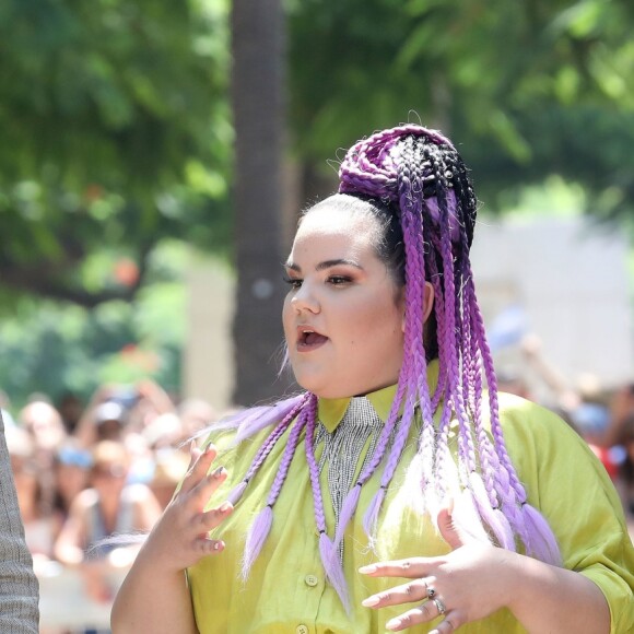 Le prince William, duc de Cambridge, a rencontré Netta Barzilai (gagnante de l'Eurovision 2018) à Tel Aviv, à l'occasion de son voyage officiel au Moyen-Orien, le 27 juin 2018.