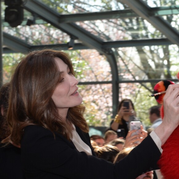 Exclusif - Carla Bruni-Sarkozy, invitée d'honneur - Déjeuner "Chinese Business Club" au Pavillon Gabriel à Paris, à l'occasion de la journée des droits des femmes, le 8 mars 2019 © Rachid Bellak / Bestimage
