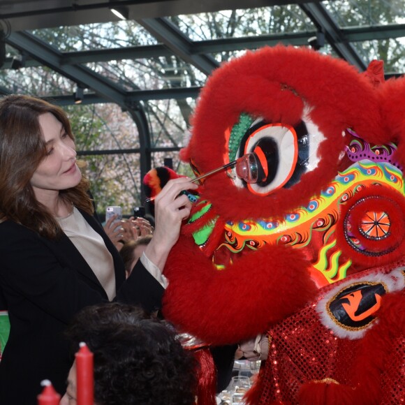 Exclusif - Carla Bruni-Sarkozy, invitée d'honneur - Déjeuner "Chinese Business Club" au Pavillon Gabriel à Paris, à l'occasion de la journée des droits des femmes, le 8 mars 2019 © Rachid Bellak / Bestimage
