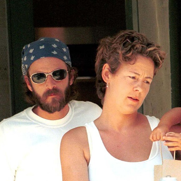 Luke Perry, Minnie Sharp et leurs fils Jack à Los Angeles le 6 août 2000.