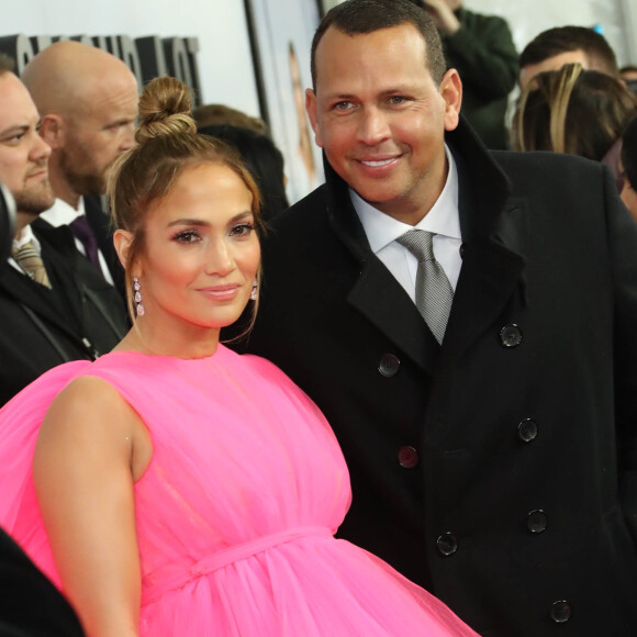 Jennifer Lopez et son compagnon Alex Rodriguez au photocall de la première du film "Second Act" à New York City, New York, Etats-Unis, le 12 décembre 2018.