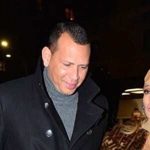 Jennifer Lopez et son compagnon Alex Rodriguez sont allés diner an amoureux après la première du film Second Act à New York, le 11 décembre 2018.