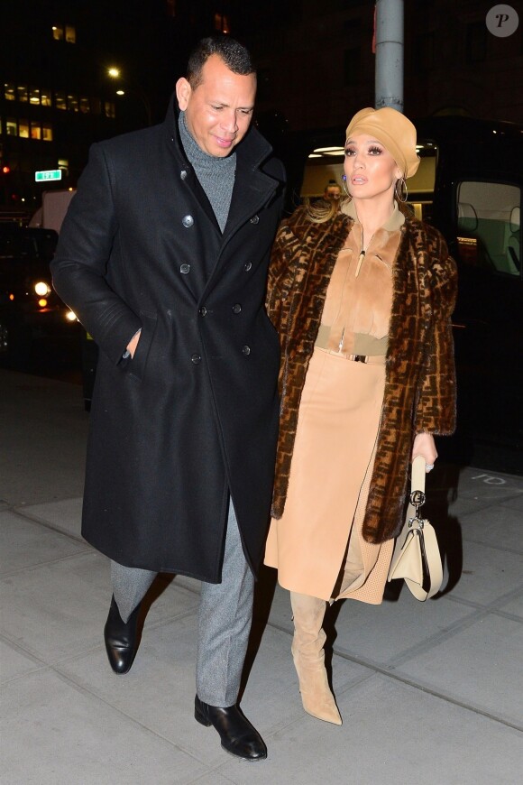 Jennifer Lopez et son compagnon Alex Rodriguez sont allés diner an amoureux après la première du film Second Act à New York, le 11 décembre 2018.