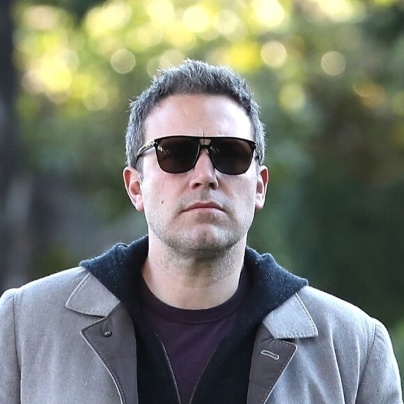 Ben Affleck semble de bonne humeur dans les rues de Santa Monica, après avoir passé la nuit avec sa compagne L.Shookus. Le 12 mars 2019