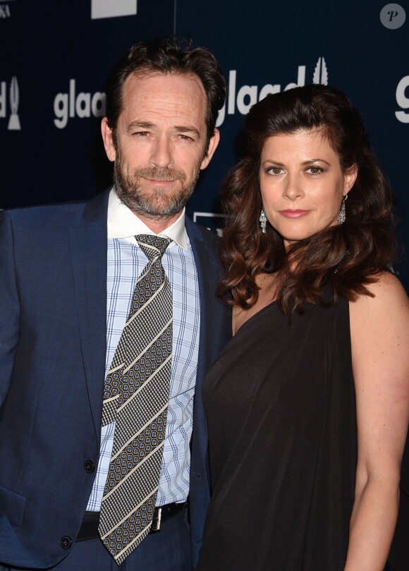 Luke Perry et sa fiancée Wendy Madison Bauer à la 28e soirée annuelle GLAAD Media Awards à Los Angeles, le 2 avril 2017 © CPA/Bestimage