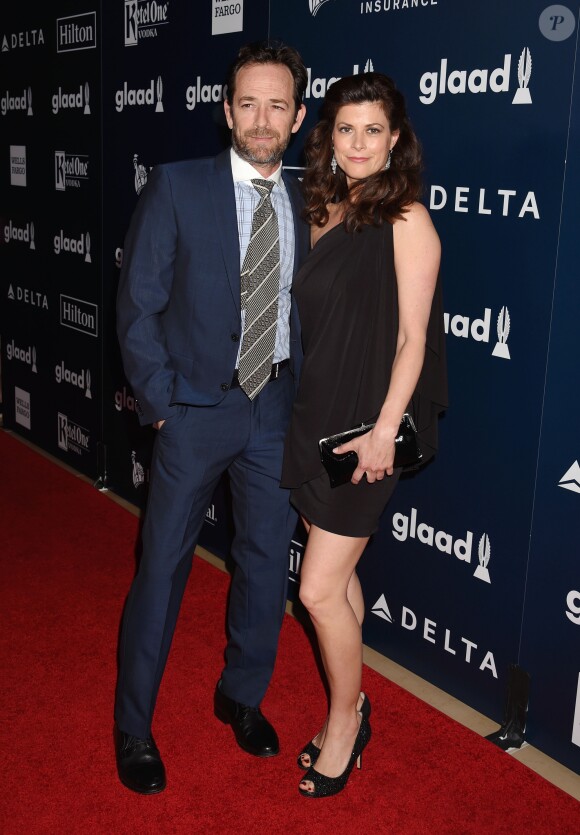 Luke Perry et sa fiancée Wendy Madison Bauer à la 28e soirée annuelle GLAAD Media Awards à Los Angeles, le 2 avril 2017 © CPA/Bestimage